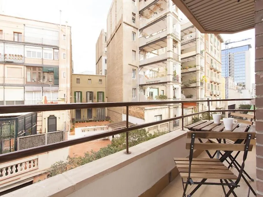 Cozy Apartment In Residential Center By Maison Pinata Barcelona Spain